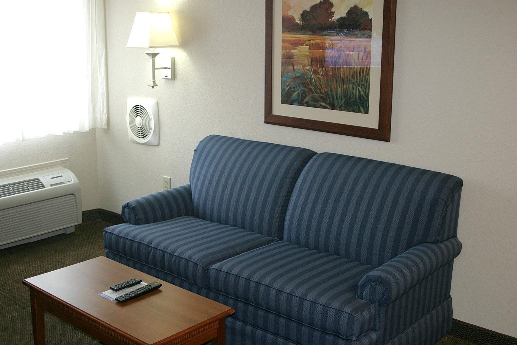 Candlewood Suites Macon, An Ihg Hotel Стая снимка